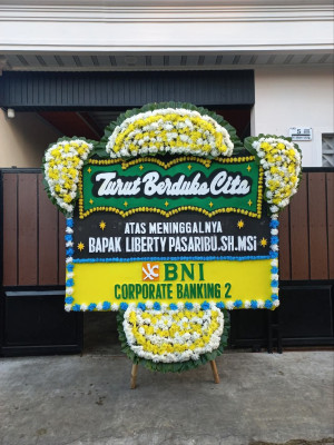 Papan Bunga Duka di Ngade