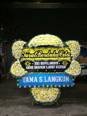 Papan Bunga Duka di Ngade