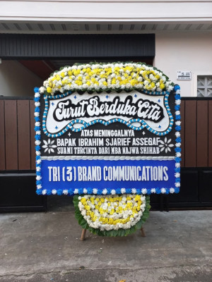 Papan Bunga Duka di Ngade